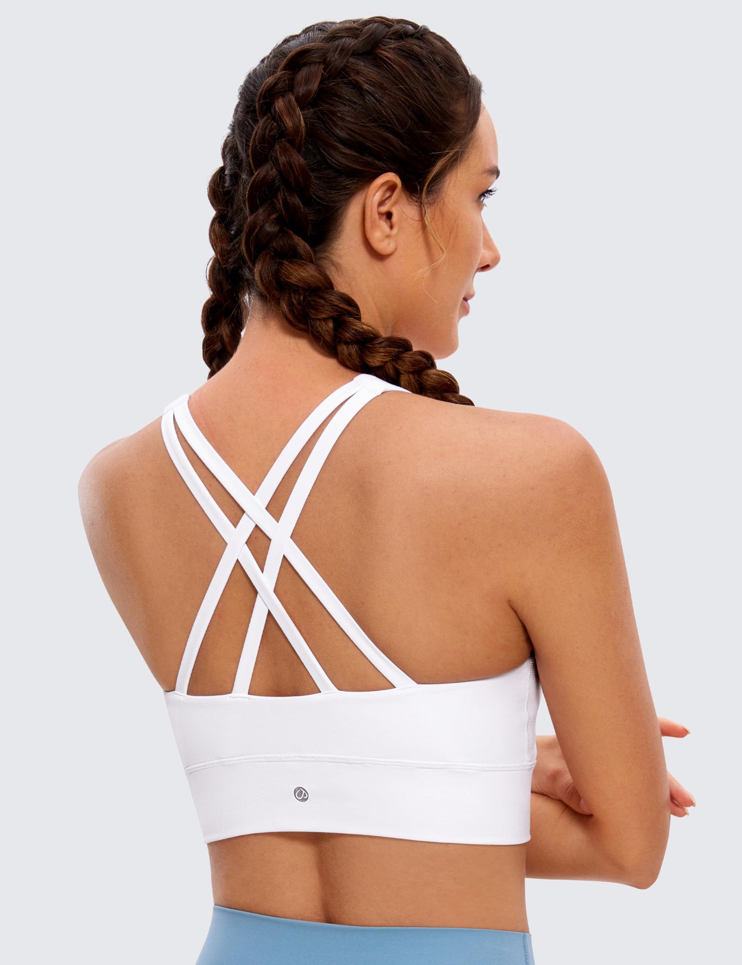 PRODUCTO 643-4 CRZ YOGA Sujetador deportivo largo con tiras y cuello alto Butterluxe para mujer - Sujetador deportivo acolchado con espalda cruzada y espalda cruzada Camiseta sin mangas corta Blanco mediano