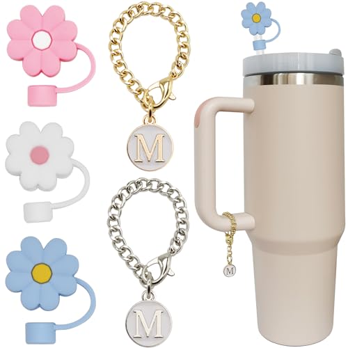 Alally 3 fundas de paja para taza Stanley de 30 y 40 onzas, 0.394 in, tapa protectora de paja de silicona con 2 piezas de letras personalizadas iniciales, accesorios para vasos Stanley (3 flores, 2 letras M)