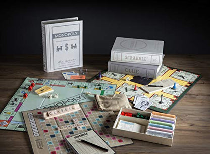 Colección de estanterías de juegos de mesa vintage Scrabble, Monopoly y Clue